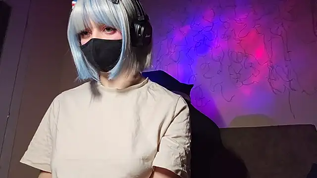 Snapshot of DanaWard chatting on November 2025 10:21:02 PM DanaWard online show from November 2025 10:21:02 PM