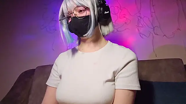 Snapshot of DanaWard chatting on November 2025 09:11:01 PM DanaWard online show from November 2025 09:11:01 PM