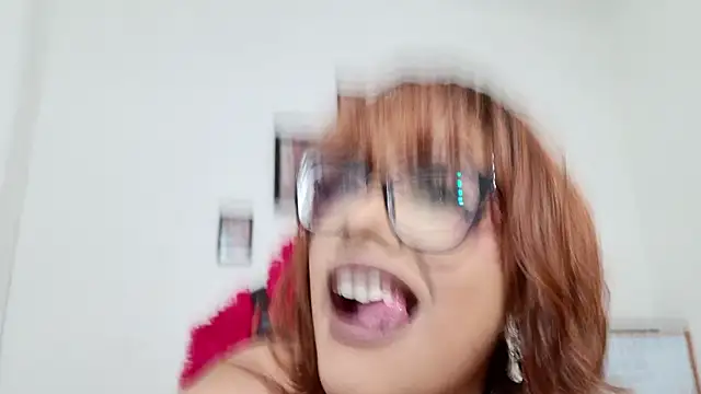 Snapshot of RoxaneEvans_ chatting on February 2026 05:07:02 PM RoxaneEvans online show from February 2026 05:07:02 PM