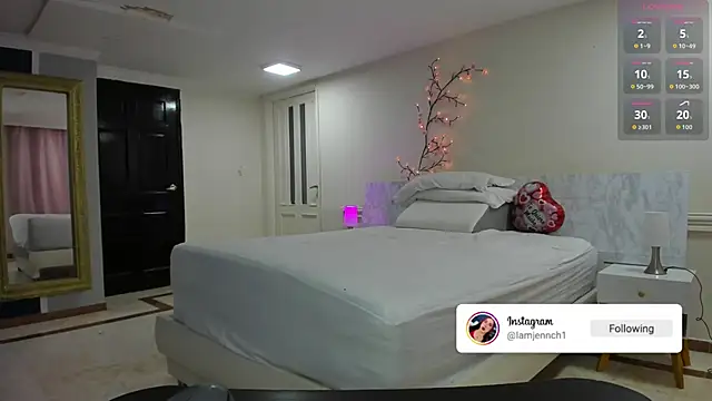 charolbruce 1 online show from February 2026 11:55:01 AM