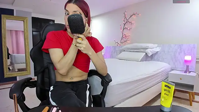 charolbruce 1 online show from February 2026 11:53:02 AM