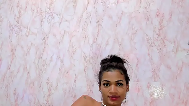 BarbieHotLaura online show from January 2025 02:04:02 AM