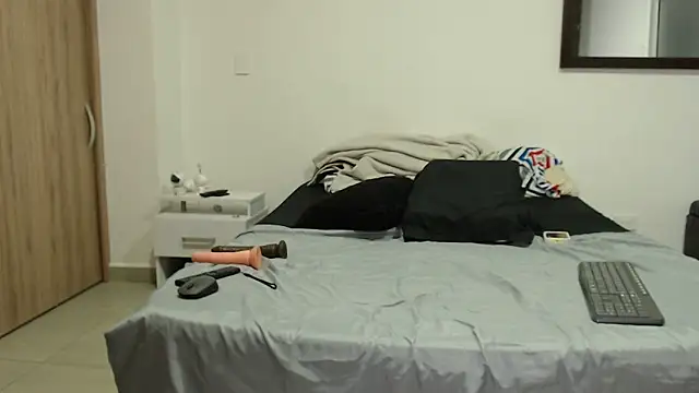 AnnieRoss69 online show from February 2025 08:04:02 PM