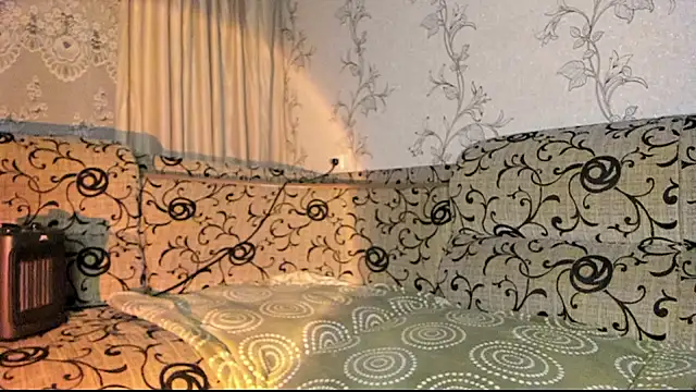 Snapshot of insanely-sweet chatting on February 2025 06:58:02 PM insanely-sweet online show from February 2025 06:58:02 PM