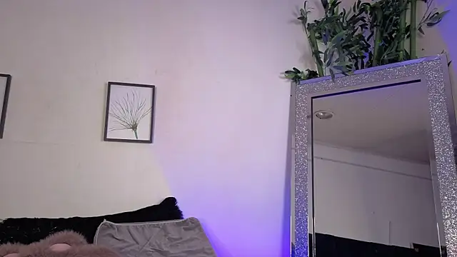 Nyx nayla online show from September 2025 11:31:02 PM