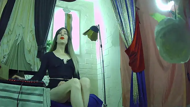 Mary Loon online show from January 2026 12:09:02 PM