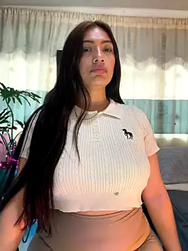 Snapshot of emmily_d chatting on November 2025 09:19:01 PM emmily d online show from November 2025 09:19:01 PM