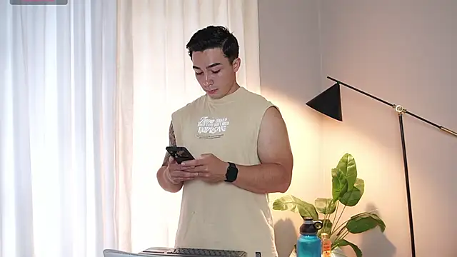 Ryan Hunt online show from November 2025 06:28:02 PM