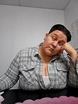 DevilDahm online show from December 2024 10:37:01 PM