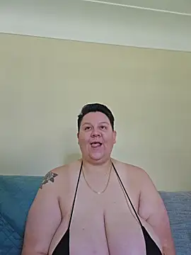 DevilDahm online show from June 2026 07:23:01 PM