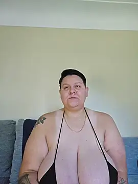 Snapshot of DevilDahm chatting on July 2026 12:03:02 PM DevilDahm online show from July 2026 12:03:02 PM