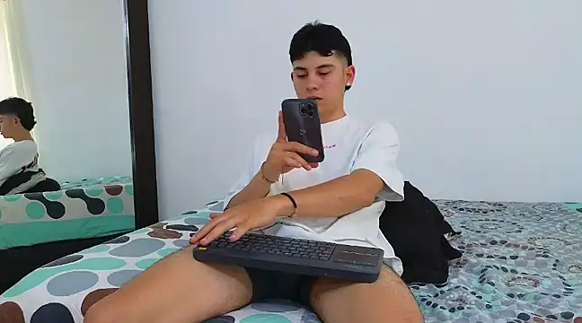 Deam Broowm online show from February 2025 09:17:01 PM