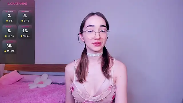 PollyBeev online show from February 2025 11:14:02 AM