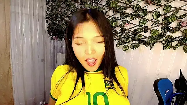 MOMMYJEVAA online show from March 2025 01:20:01 PM