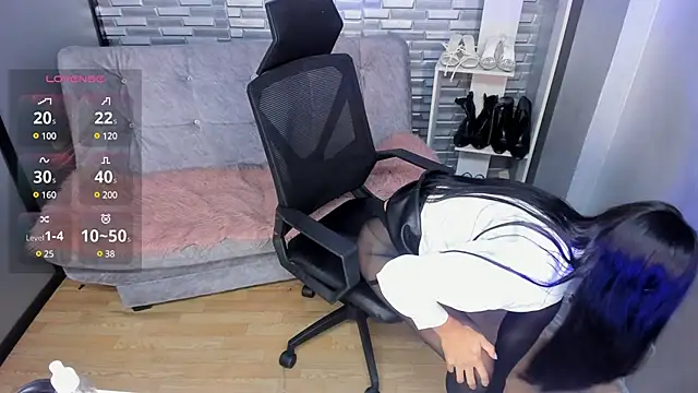 coniie jhons online show from February 2025 02:24:01 PM