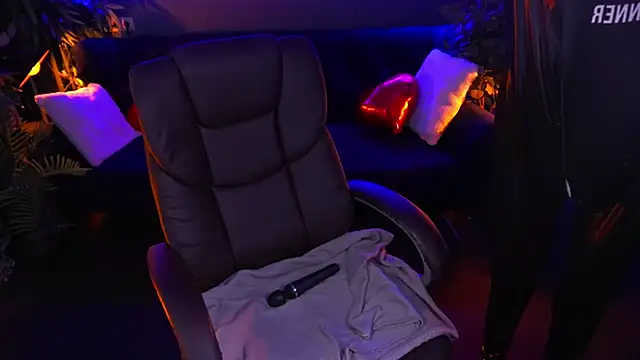 Snow WhiteeeX online show from March 2025 06:57:01 AM