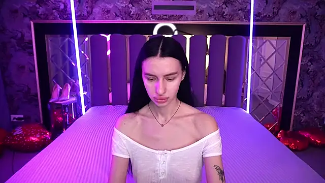 Snow WhiteeeX online show from February 2026 06:42:01 AM