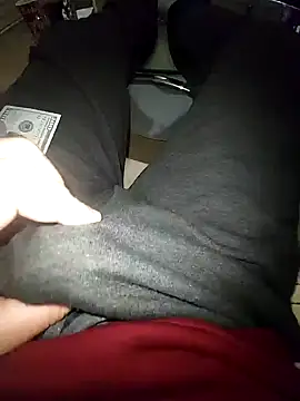 reelciii21 online show from December 2024 09:15:02 PM