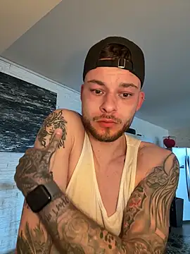 hottwoboys online show from April 2026 07:36:01 AM