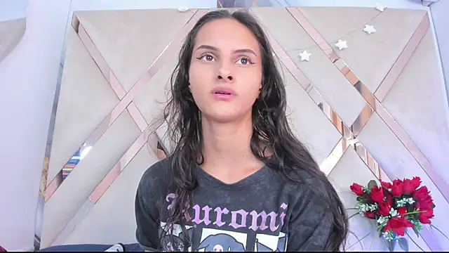 ninaht online show from November 2025 08:45:01 PM