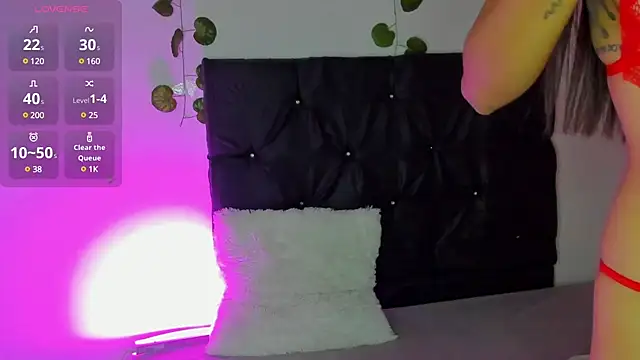 Natasha by online show from December 2024 01:22:02 PM