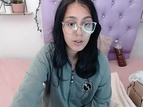 Freyja 01 online show from October 2025 12:02:01 AM