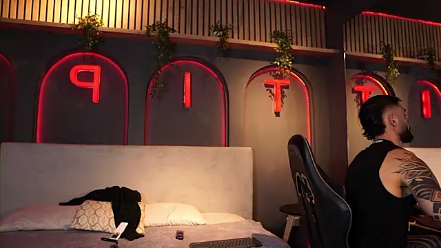 Snapshot of Austin_bolt chatting on February 2026 03:04:02 AM Austin bolt online show from February 2026 03:04:02 AM