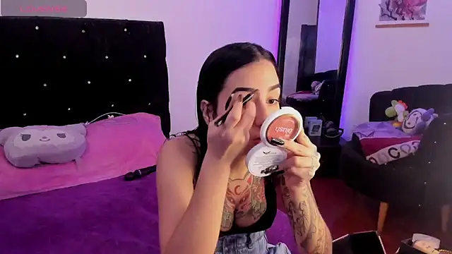 Alice woodville online show from January 2025 05:28:01 PM