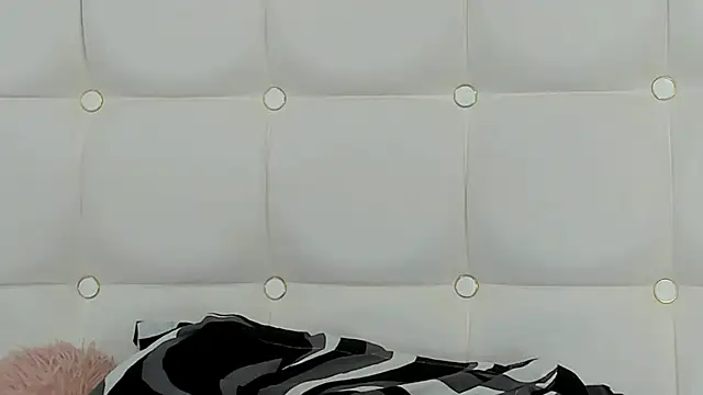 MelanieBrownn online show from March 2025 07:28:01 PM