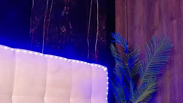 MelanieBrownn online show from February 2026 06:25:02 AM