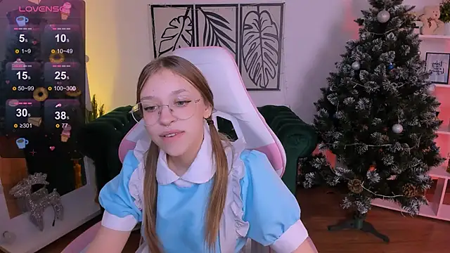 Snapshot of LayriantaVee chatting on January 2025 07:17:01 AM LayriantaVee online show from January 2025 07:17:01 AM