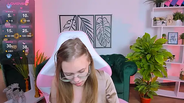 Snapshot of LayriantaVee chatting on January 2025 07:04:02 AM LayriantaVee online show from January 2025 07:04:02 AM