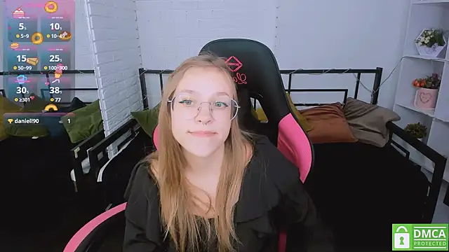 Snapshot of LayriantaVee chatting on January 2025 09:57:01 AM LayriantaVee online show from January 2025 09:57:01 AM