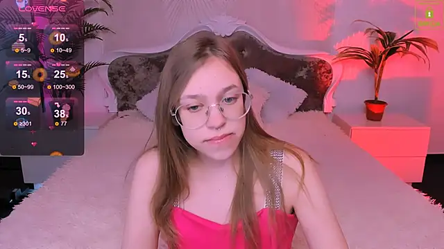 Snapshot of LayriantaVee chatting on January 2025 07:14:02 AM LayriantaVee online show from January 2025 07:14:02 AM