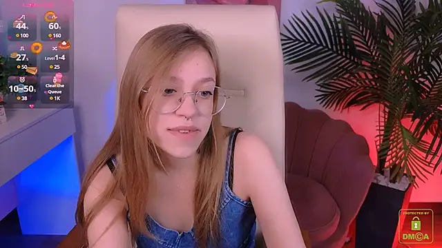 Snapshot of LayriantaVee chatting on January 2025 07:03:01 AM LayriantaVee online show from January 2025 07:03:01 AM