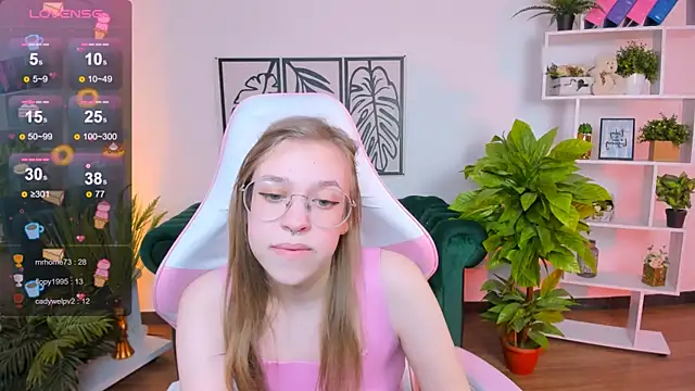 Snapshot of LayriantaVee chatting on February 2025 01:20:01 PM LayriantaVee online show from February 2025 01:20:01 PM