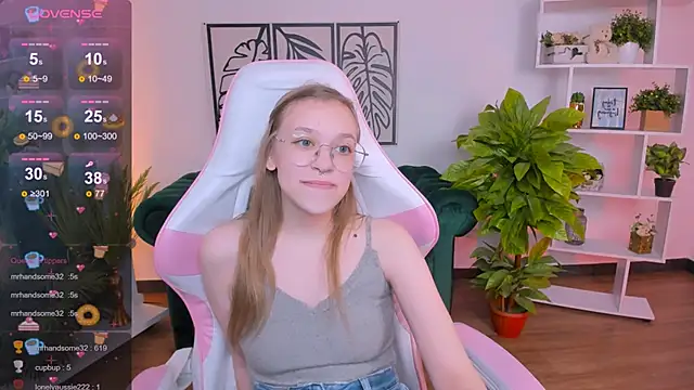 Snapshot of LayriantaVee chatting on February 2025 10:24:02 AM LayriantaVee online show from February 2025 10:24:02 AM