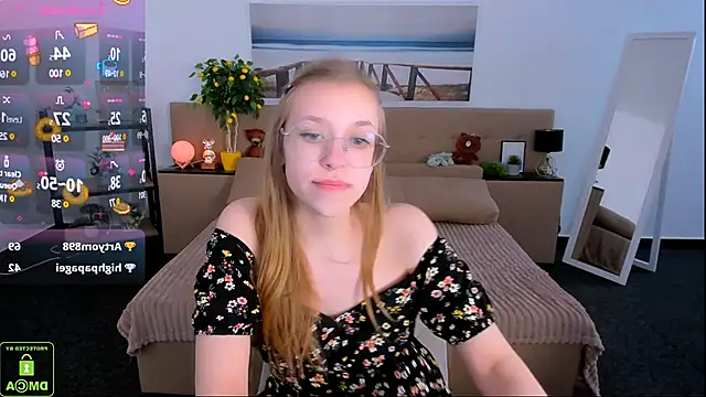 Snapshot of LayriantaVee chatting on February 2025 01:15:02 PM LayriantaVee online show from February 2025 01:15:02 PM