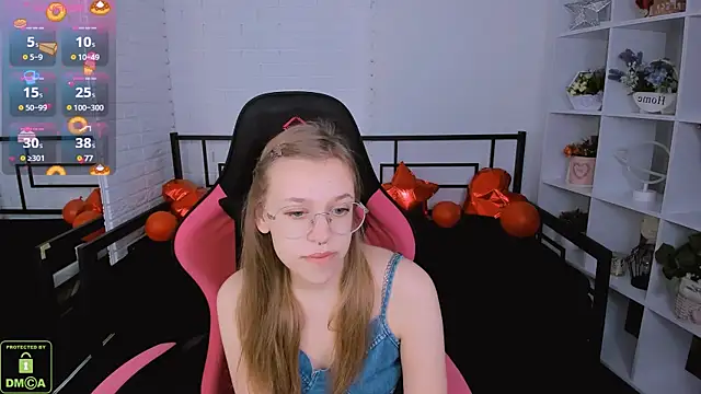 Snapshot of LayriantaVee chatting on February 2025 07:01:02 AM LayriantaVee online show from February 2025 07:01:02 AM