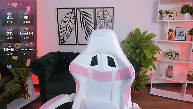 Snapshot of LayriantaVee chatting on February 2025 06:51:01 AM LayriantaVee online show from February 2025 06:51:01 AM