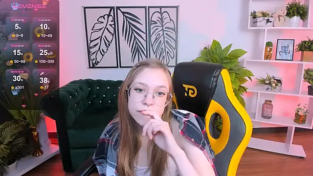 Snapshot of LayriantaVee chatting on February 2025 10:06:02 AM LayriantaVee online show from February 2025 10:06:02 AM