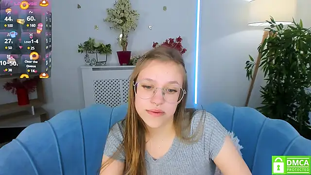 Snapshot of LayriantaVee chatting on February 2025 09:53:02 AM LayriantaVee online show from February 2025 09:53:02 AM