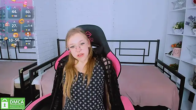 Snapshot of LayriantaVee chatting on March 2025 10:18:02 AM LayriantaVee online show from March 2025 10:18:02 AM