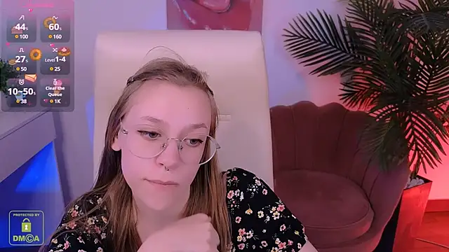 Snapshot of LayriantaVee chatting on March 2025 01:35:02 PM LayriantaVee online show from March 2025 01:35:02 PM