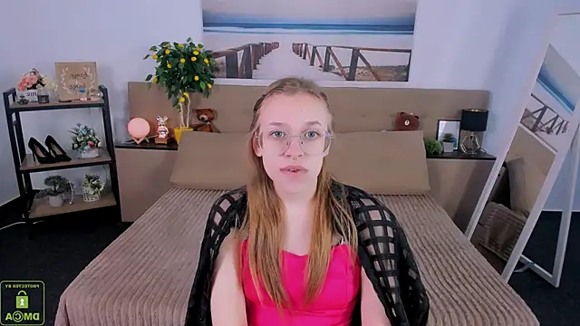 Snapshot of LayriantaVee chatting on March 2025 07:25:02 AM LayriantaVee online show from March 2025 07:25:02 AM