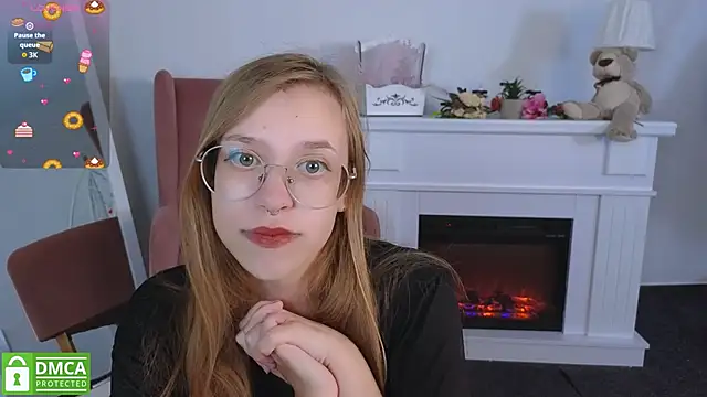 Snapshot of LayriantaVee chatting on September 2025 06:02:01 AM LayriantaVee online show from September 2025 06:02:01 AM