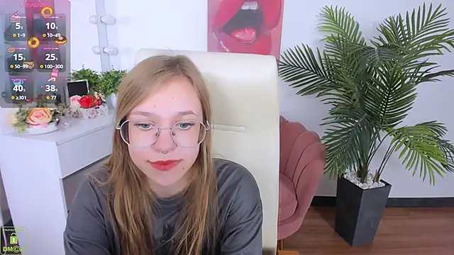 Snapshot of LayriantaVee chatting on September 2025 06:14:01 AM LayriantaVee online show from September 2025 06:14:01 AM