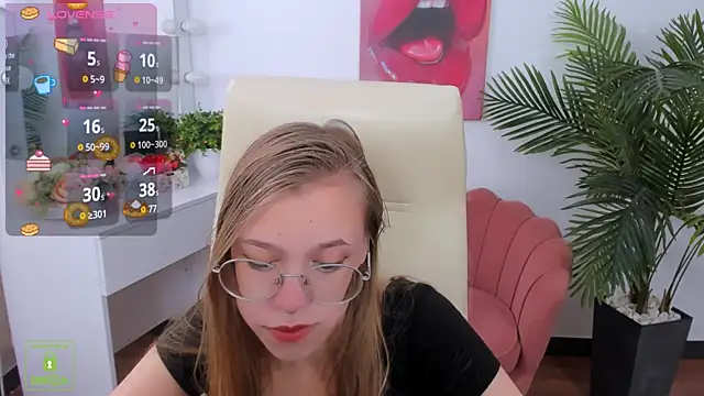 Snapshot of LayriantaVee chatting on September 2025 06:49:01 AM LayriantaVee online show from September 2025 06:49:01 AM