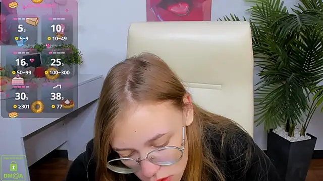 Snapshot of LayriantaVee chatting on October 2025 06:00:02 AM LayriantaVee online show from October 2025 06:00:02 AM