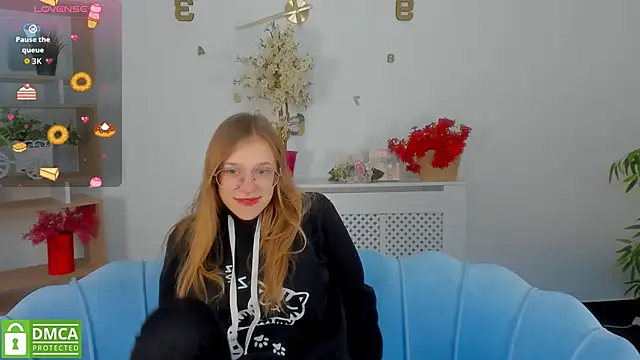 Snapshot of LayriantaVee chatting on October 2025 06:21:02 AM LayriantaVee online show from October 2025 06:21:02 AM